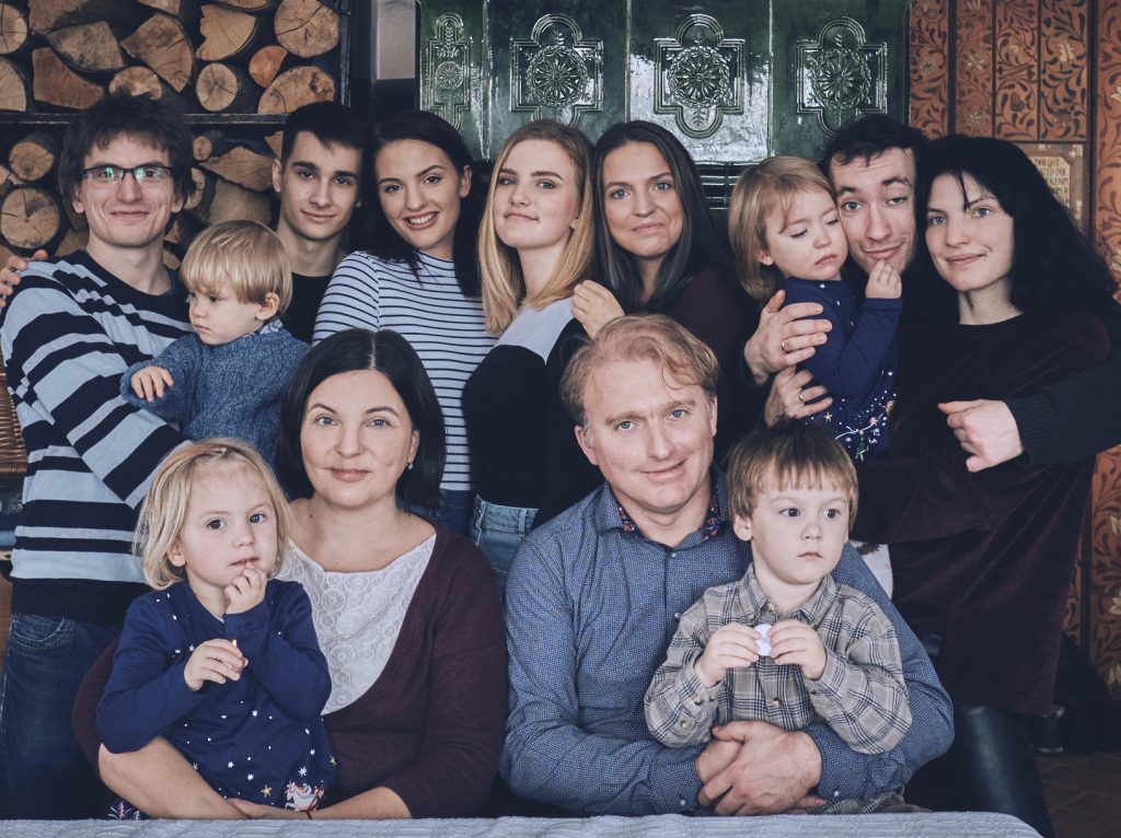 Lackfi János és családja